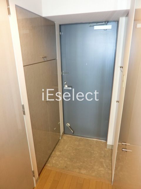 玄関　シューズBOX付きの玄関