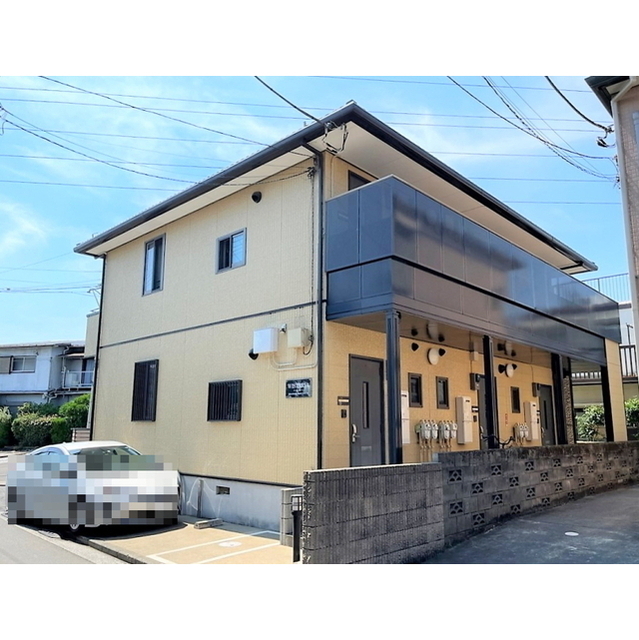 建物外観　角地で日当たり良好