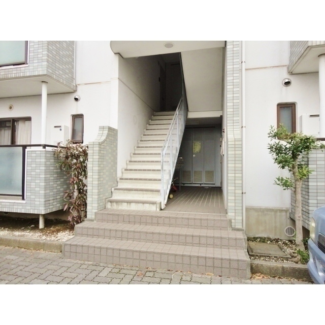 エントランス　共用階段