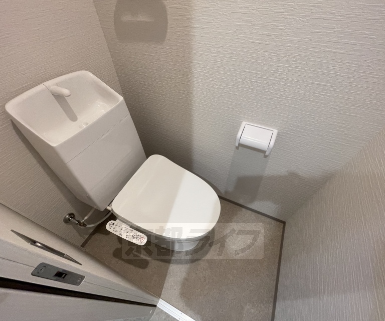 ＪＲ東海道本線 桂川駅 徒歩7分 5階建 築1年のトイレ写真