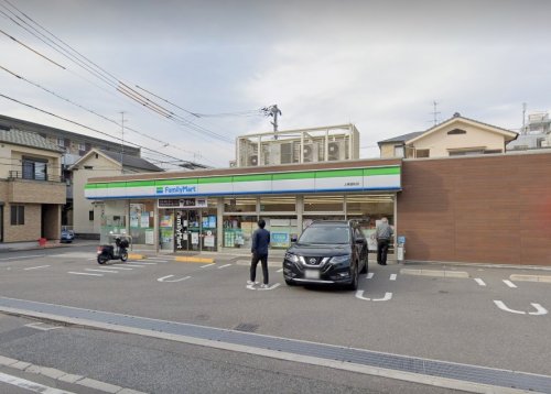 コンビニ　ファミリーマート上東雲店（コンビニ）まで177m