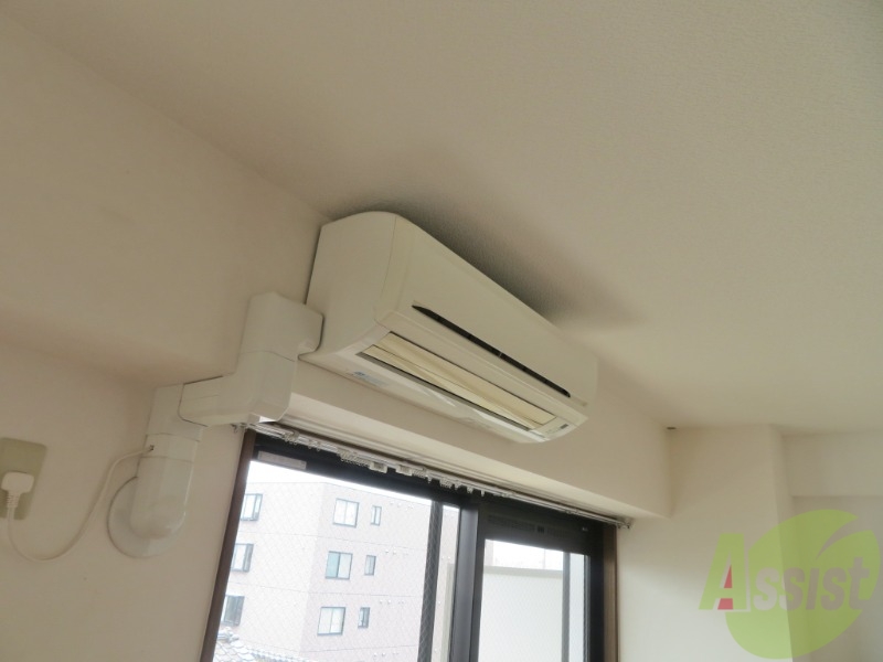 その他設備　あらかじめエアコンがついています。夏も冬も快適ですよ。