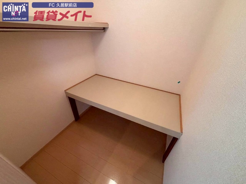 収納　同型参考写真