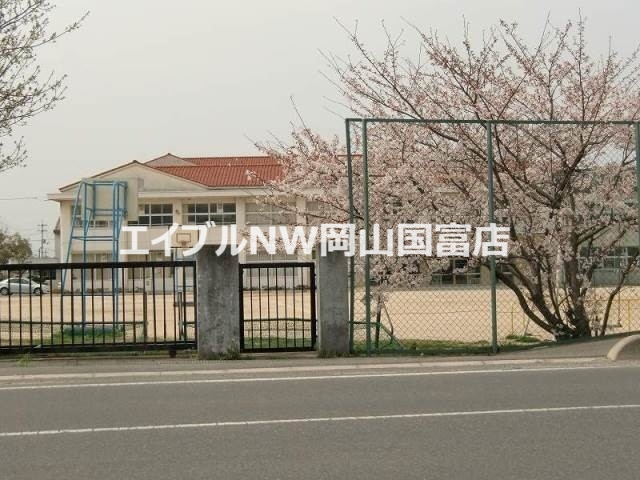 小学校　瀬戸内市立行幸小学校（小学校）まで810m