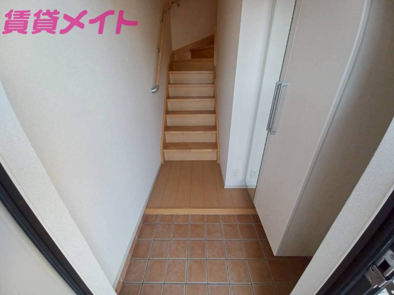 玄関　同型参考写真