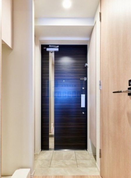 玄関　広々とした玄関部分