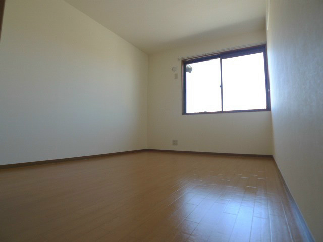 居室・リビング　明るいお部屋です！