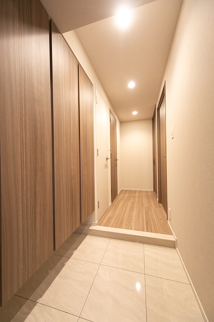 玄関　※写真は同タイプ住戸です。