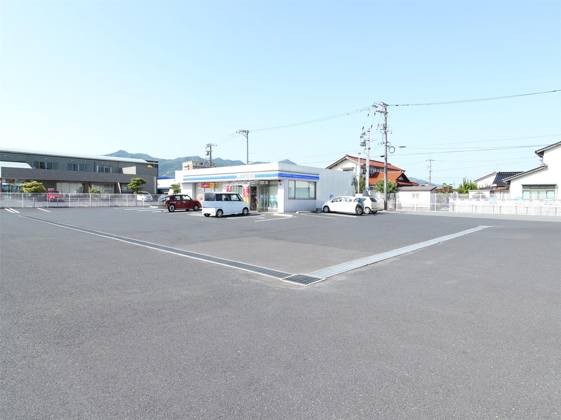 コンビニ　ローソン出雲渡橋店（コンビニ）まで528m