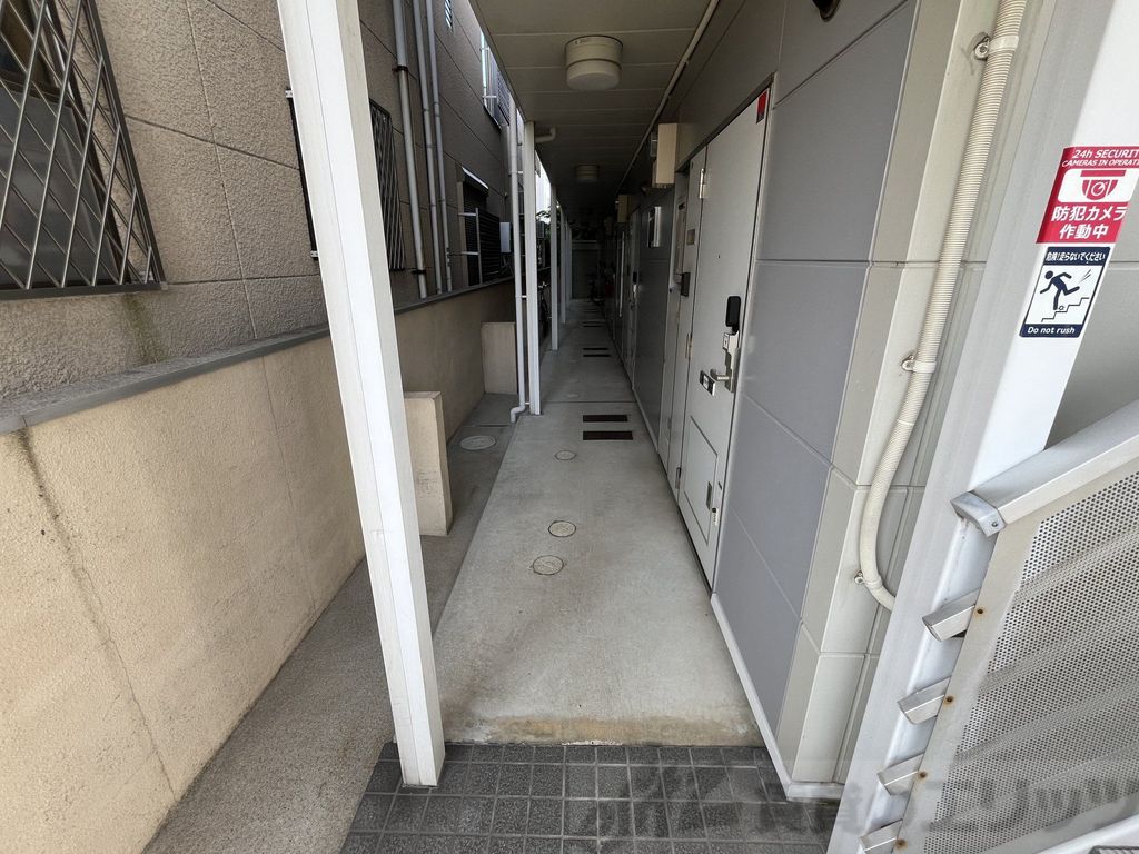 エントランス　駐車場