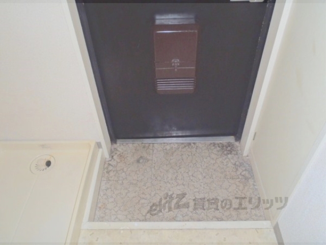 玄関　お部屋の出入り口です。