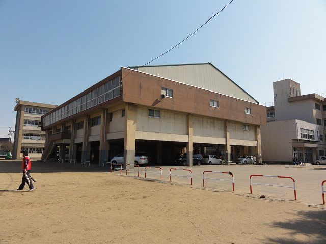 小学校　成美小学校（小学校）まで1200m