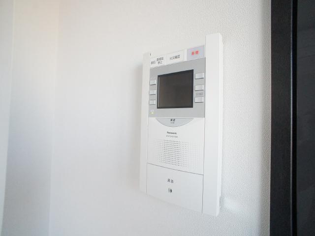 セキュリティ　ＴＶモニタ付インターホン完備で突然の来訪者が来ても安心◎