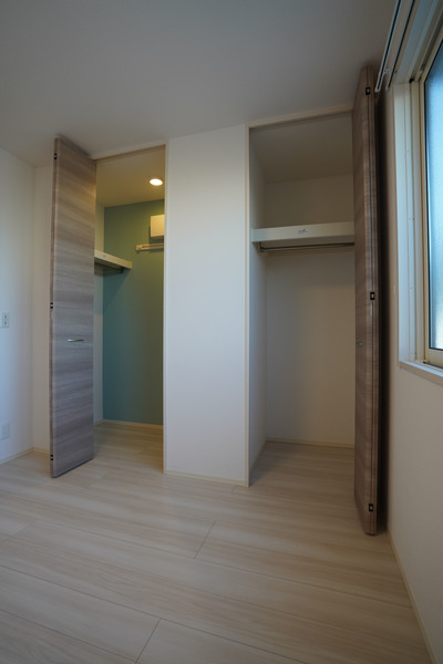 収納　同じ建物の別の部屋