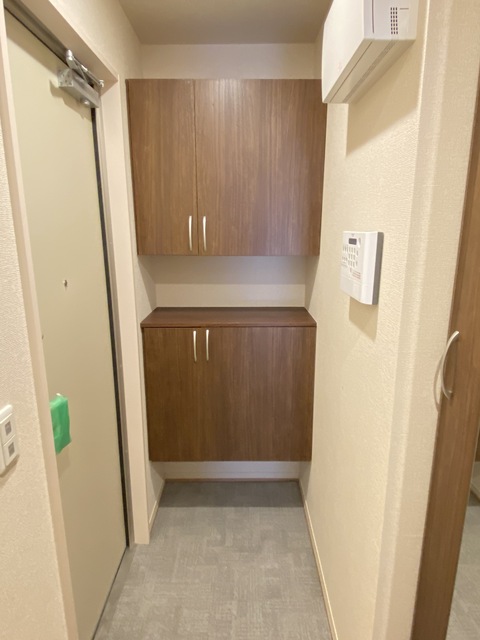 玄関　玄関に下駄箱あり