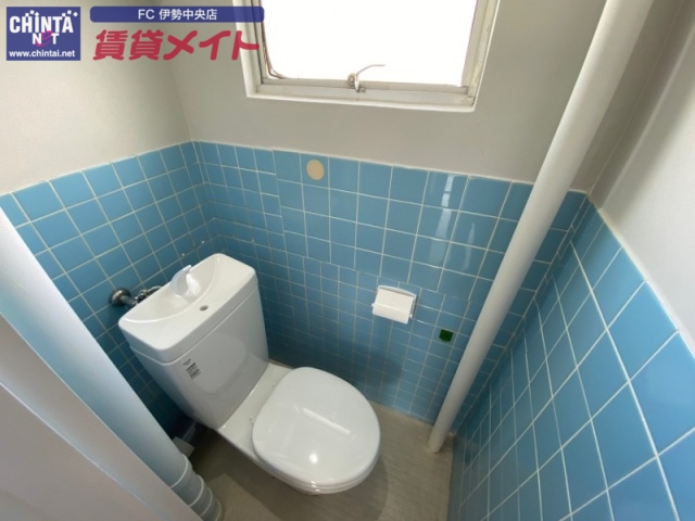 トイレ　同物件別室の画像です