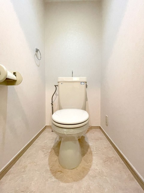 トイレ　トイレ（別部屋写真）