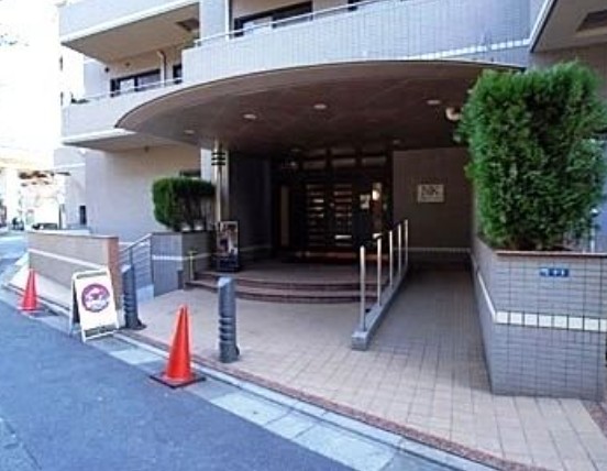 エントランス　建物の内部です