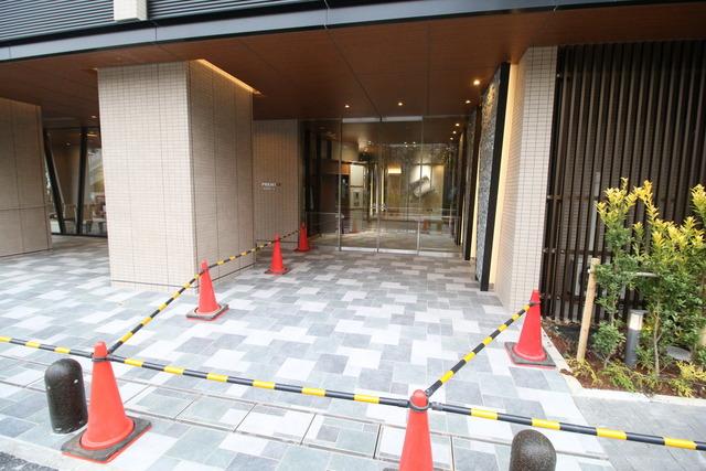 エントランス　エントランス