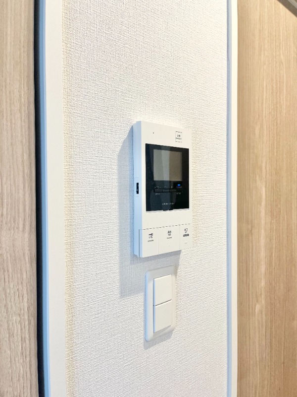 セキュリティ　モニター付きインターホンです♪
