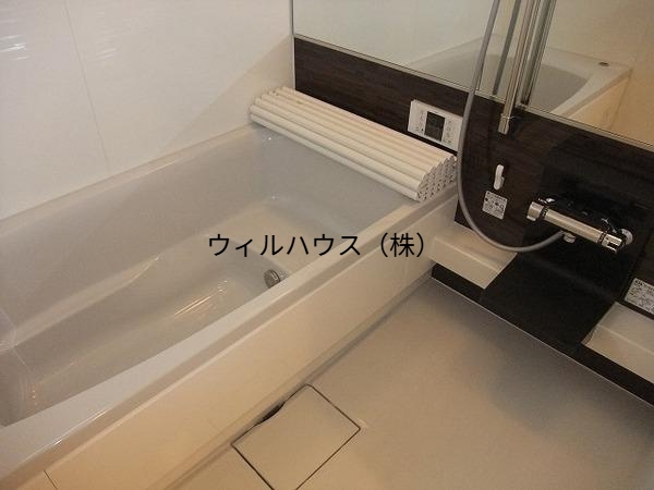 バス・シャワールーム　大型浴室！追い焚き有り！