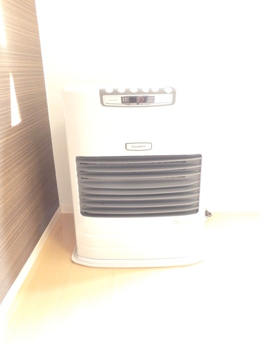 その他設備　灯油FFストーブ