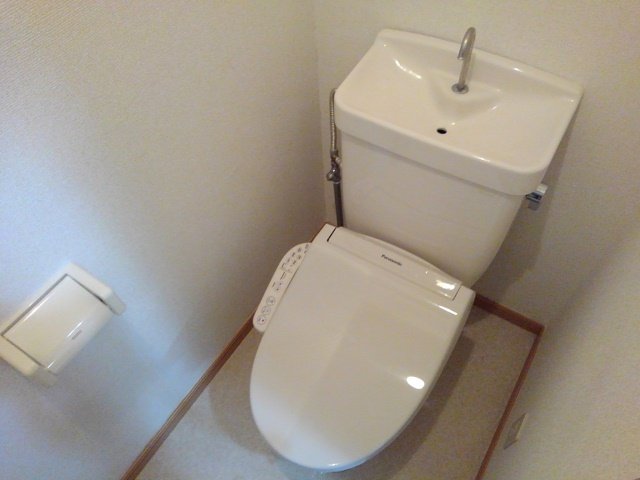 トイレ　清潔感のあるトイレです