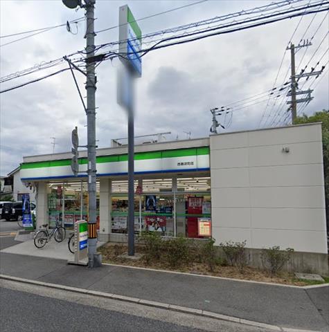 コンビニ　ファミリーマート（コンビニ）まで125m