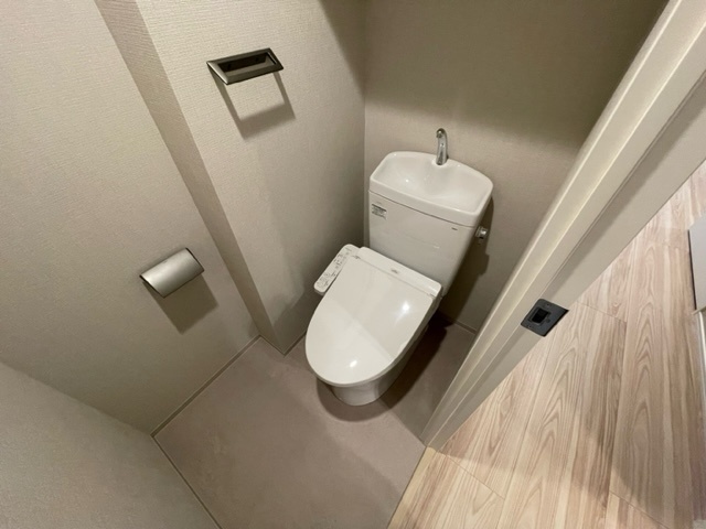 トイレ　※同タイプ別室のお写真です。