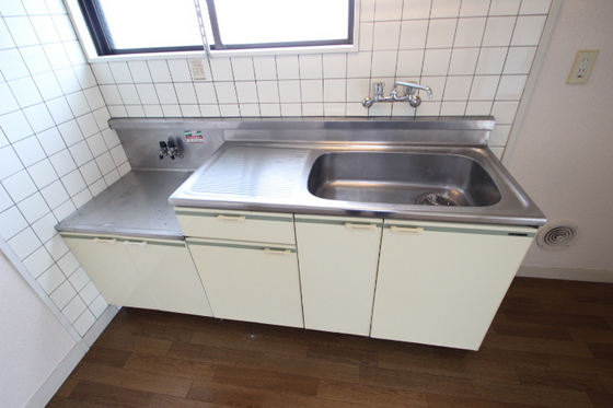 キッチン　※別部屋の写真です