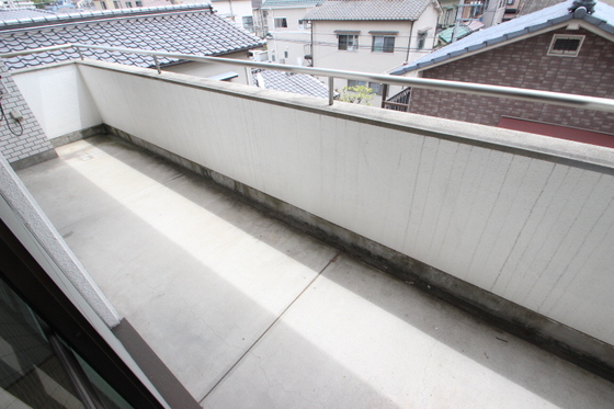 バルコニー　※別部屋の写真です