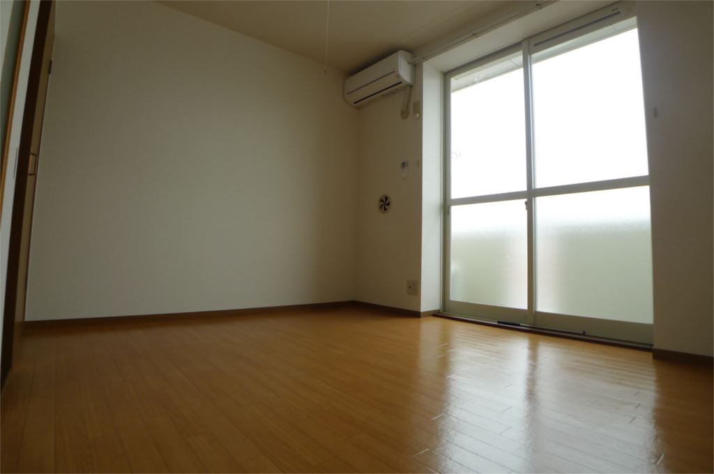 その他部屋・スペース　陽の入る明るいお部屋です！