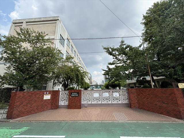 中学校　笈瀬中学校（中学校）まで303m