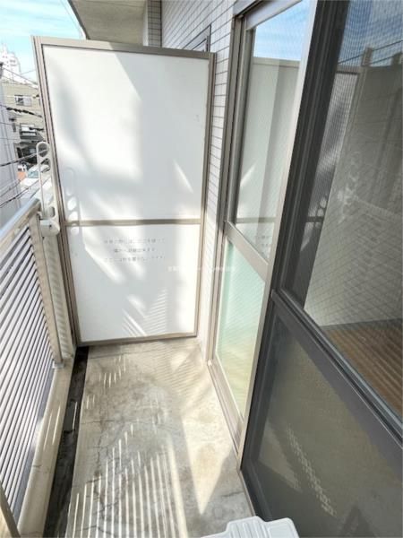 バルコニー　Ｍａ・Ｍａｉｓｏｎ（マ・メゾン）　荒川区西日暮里1