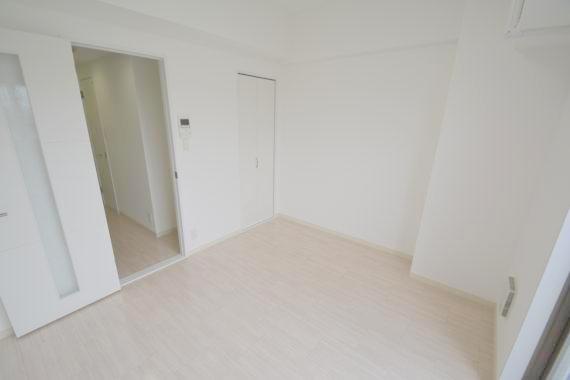 その他部屋・スペース　落ち着いた雰囲気のこのお部屋でゆっくりお休みください。
