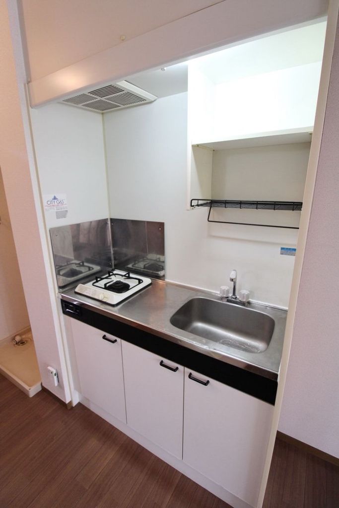 キッチン　同物件別部屋写真