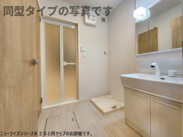 洗面設備　スペースが確保できる洗面所です