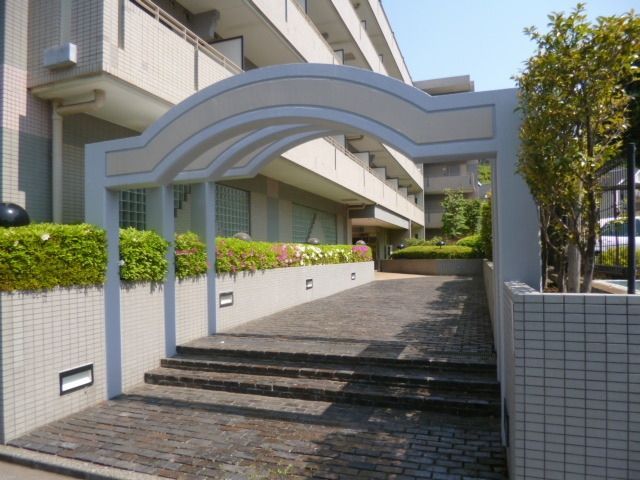 エントランス　★お部屋探しは株式会社タウンハウジング東京まで★