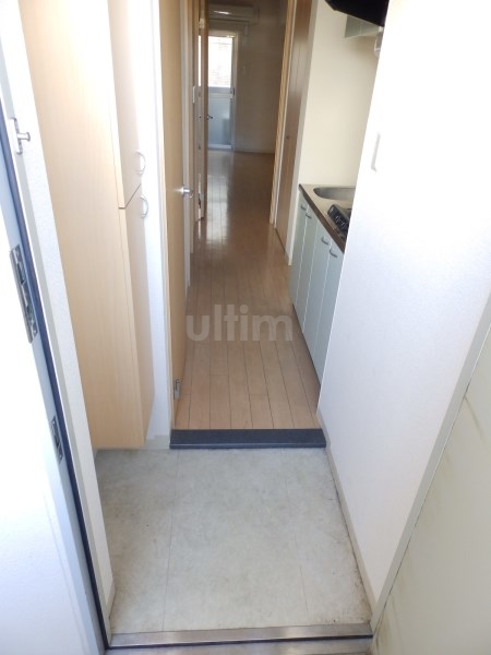 玄関　同間取りのお部屋の写真です。ご参考までに。