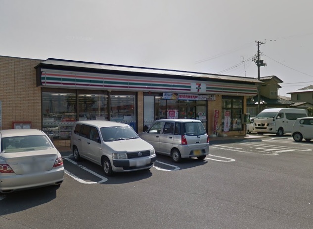 コンビニ　セブンイレブン郡山横塚店（コンビニ）まで300m