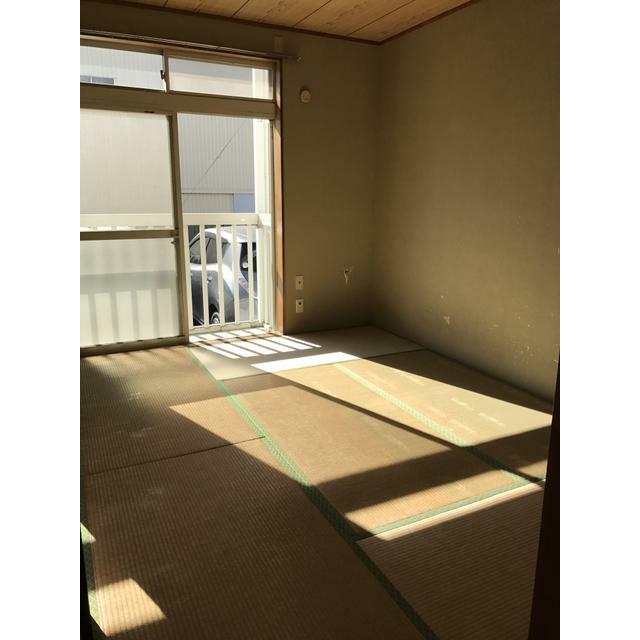 その他部屋・スペース　日当たりも良く、収納もある和室６帖です。
