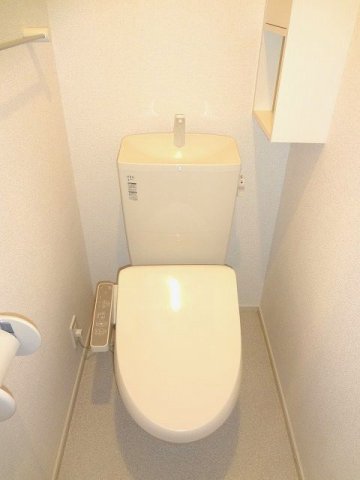 トイレ　清潔感のあるトイレです
