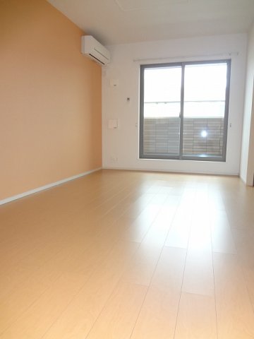 居室・リビング　ゆったりとした居間です