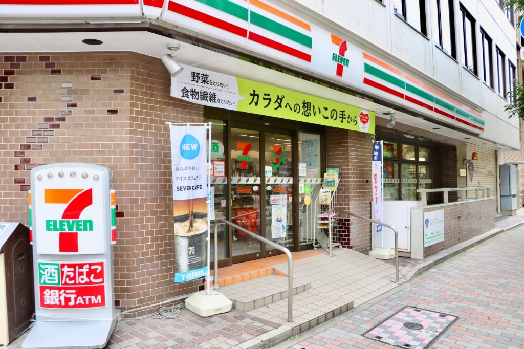 コンビニ　セブンイレブン 中央区明石町店（コンビニ）まで384m