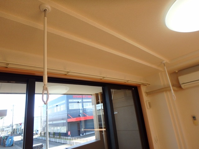 その他設備　室内物干し