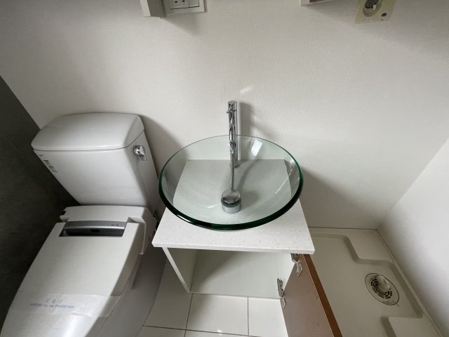 洗面設備　※同タイプ別室参考写真です。