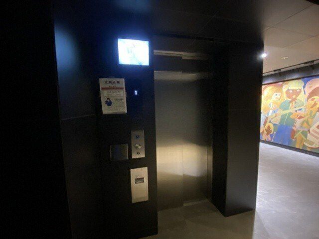 ロビー　エレベーター付きです