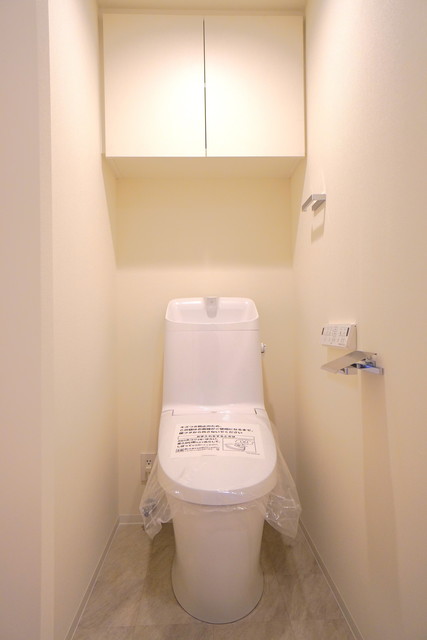 トイレ　※写真は同タイプ住戸です。