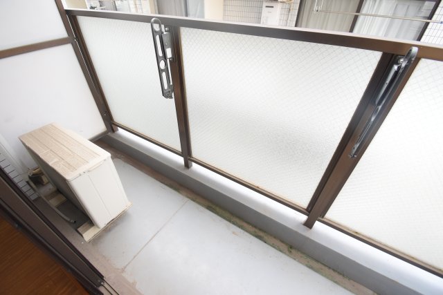 バルコニー　別部屋参考写真、現況優先になります。