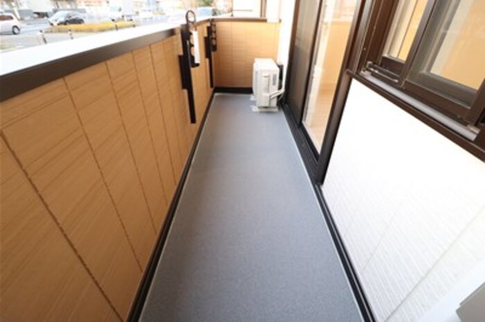 バルコニー　テラス
